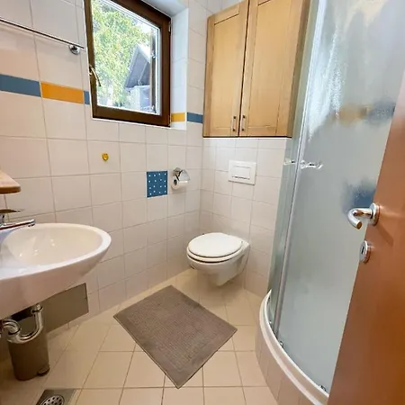 Apartma Idila דירה *